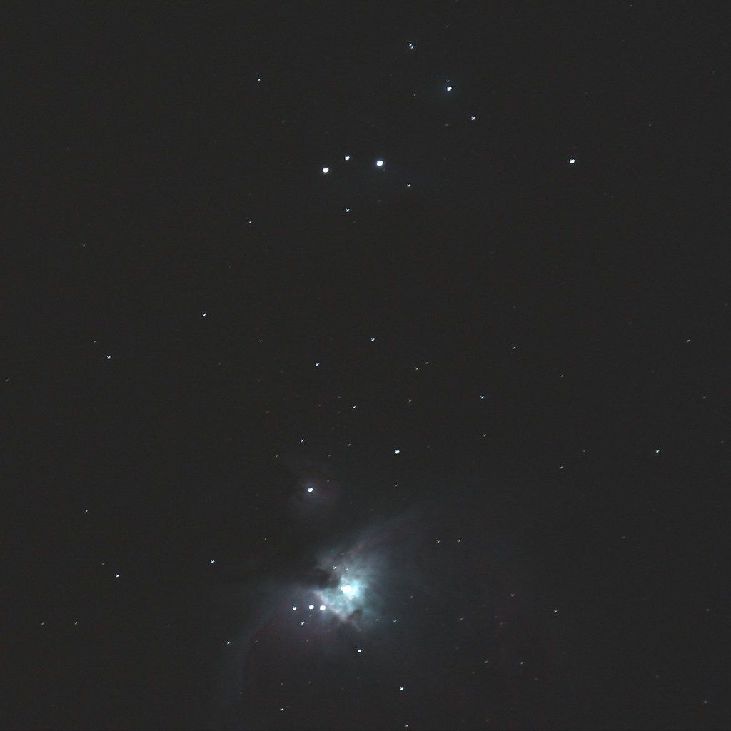 La nébuleuse d’Orion M42, nuage de gaz lumineux abritant de jeunes étoiles
