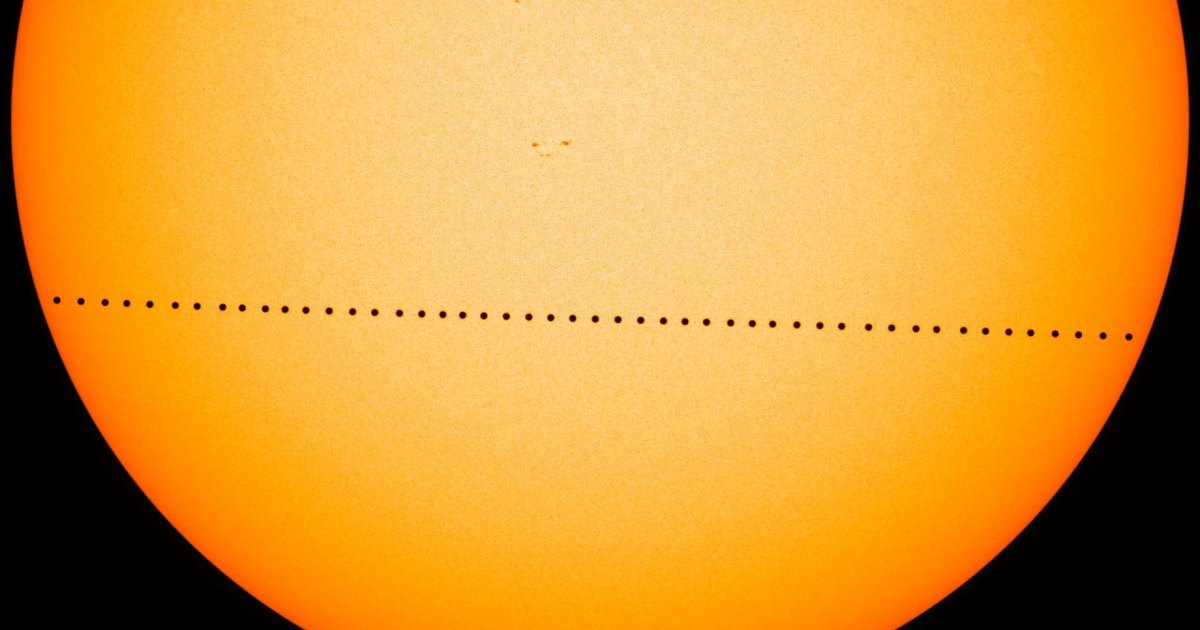 Merkur vor der Sonne: Merkurtransit 2016 als Bildfolge des Solar Dynamics Observatory